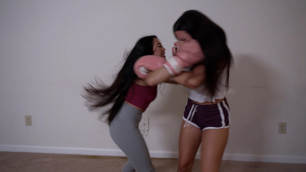 TAE VS KIARA - EX LOVERS BOXING